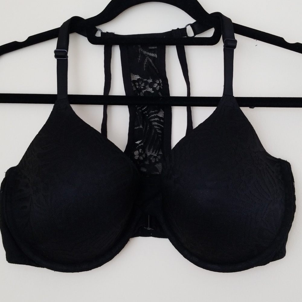 EUC Victoria's Secret Lightly Lined Lace Racerback
